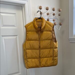 Uniqlo - Ultra Light Down Puffer Vest - Golden - L